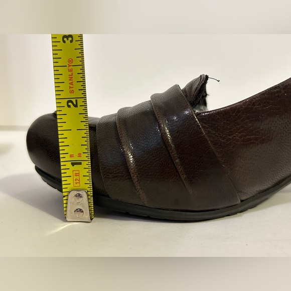 Bare Traps Women’s Size 9 Brown Leather Loafer Heels Excellent Career Cocktail - Picture 8 of 16